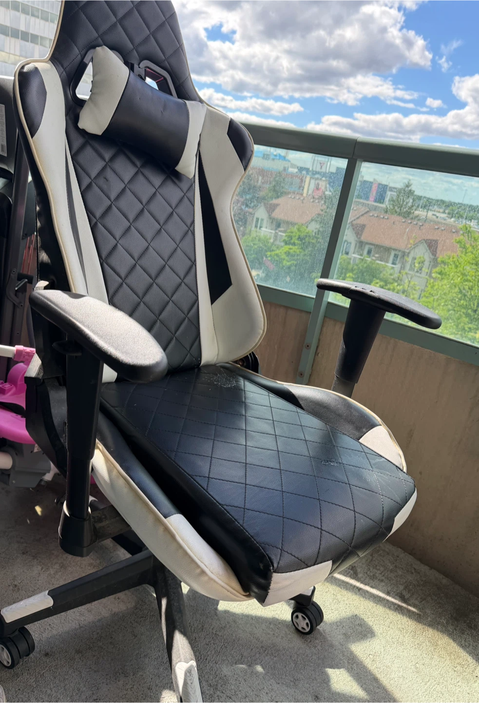 Gaming Chair - Black and White