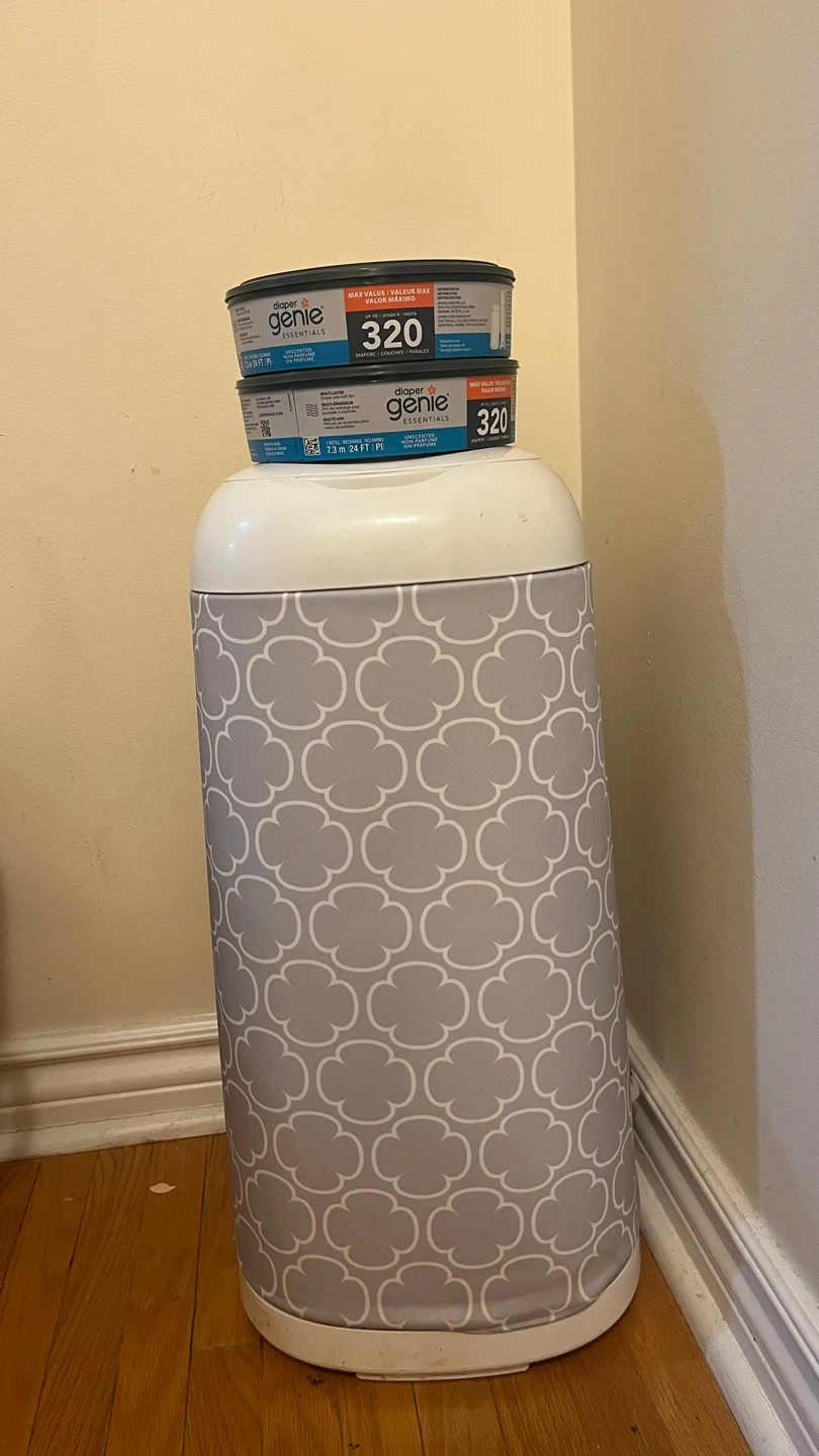 Diaper Genie Expressions with Refills