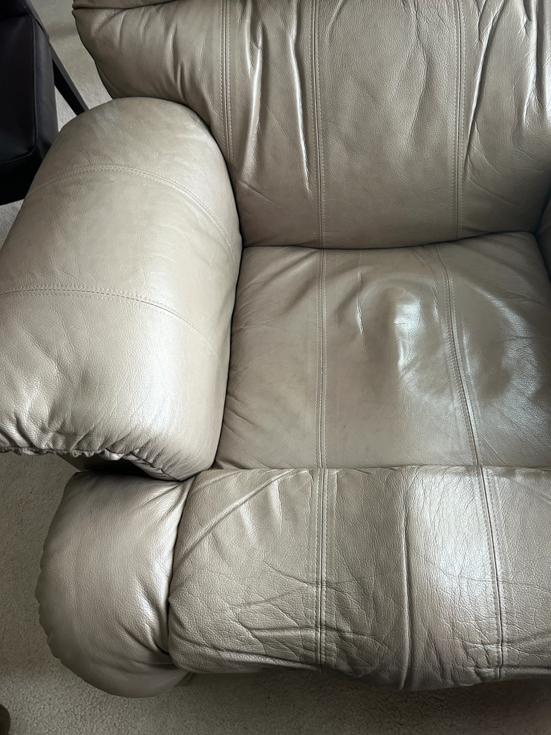 Palliser all-Leather Recliner - photo 2