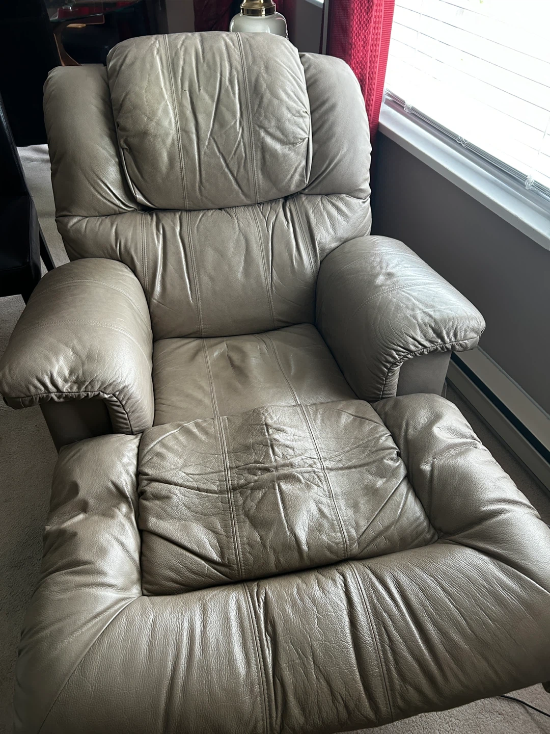 Palliser all-Leather Recliner - photo 5