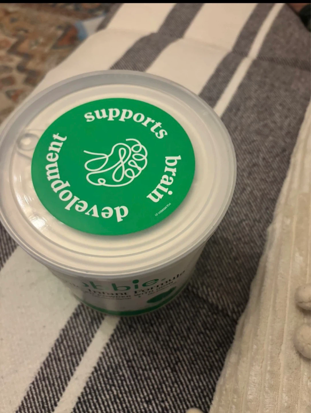 Bobbie Organic Infant Formula with Iron - Milk-Based Powder - photo 2