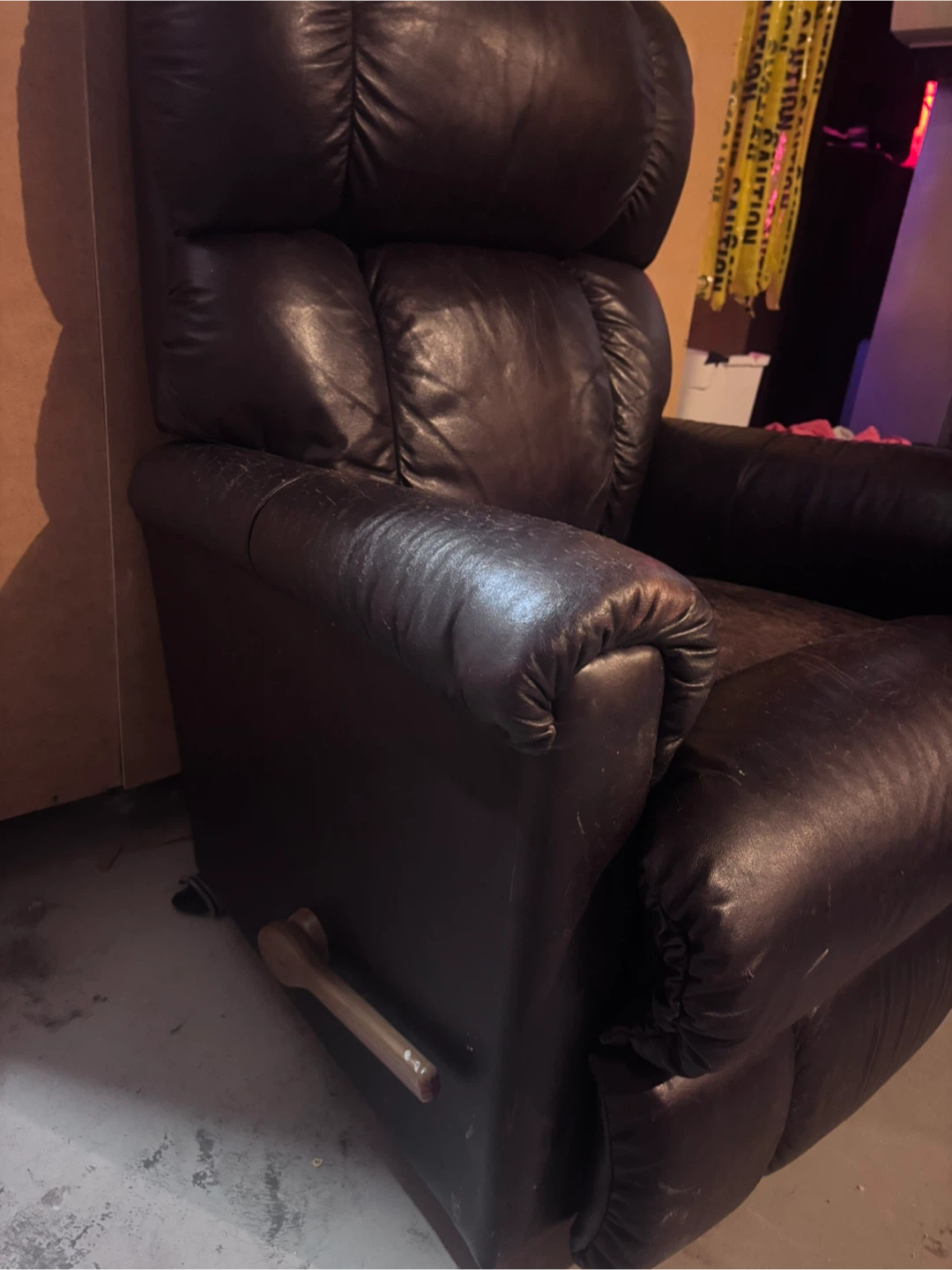 Brown Leather Recliner Chair - photo 4