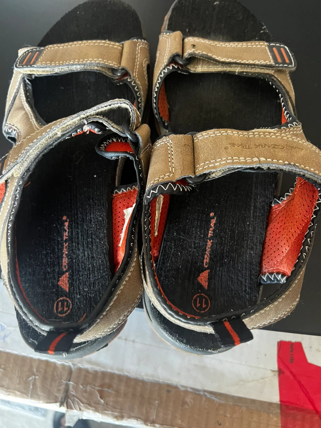 Ozark Trail Men's Sandals Size 11