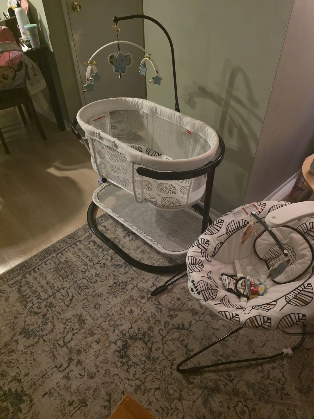 Fisher-Price Bassinet and Bouncer Set - photo 2