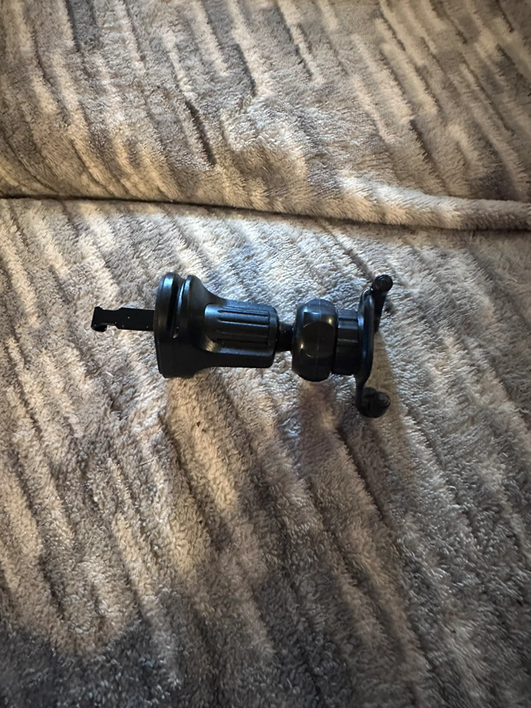 Pop Socket car phone mount