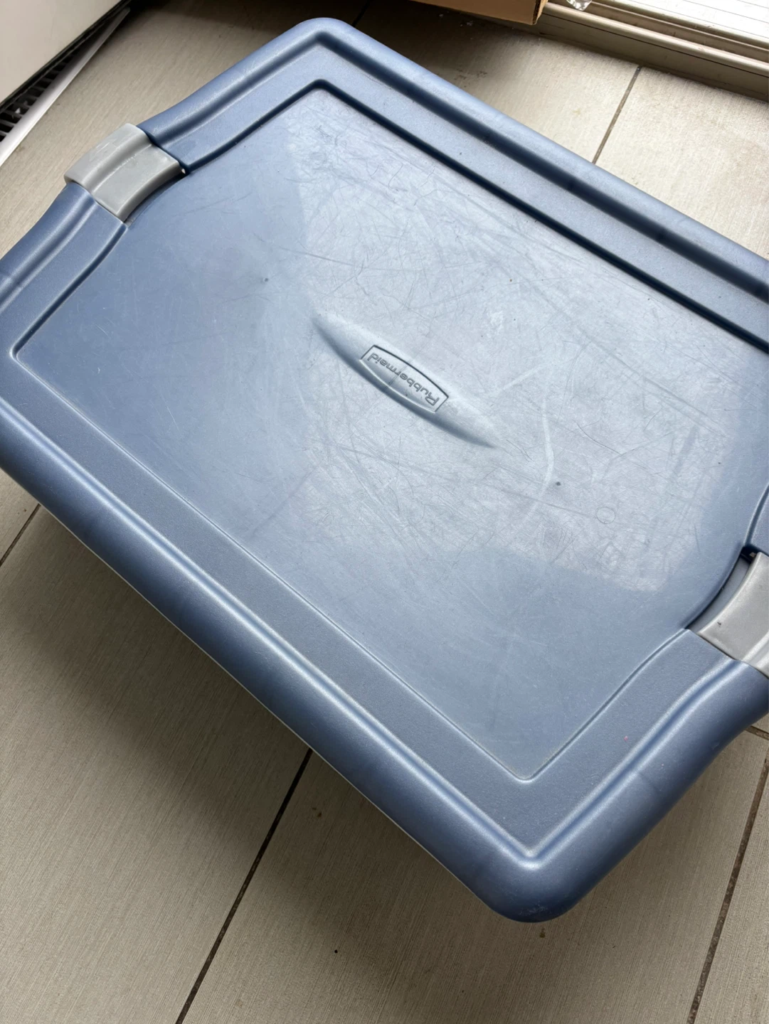 Rubbermaid Storage Bin - photo 2