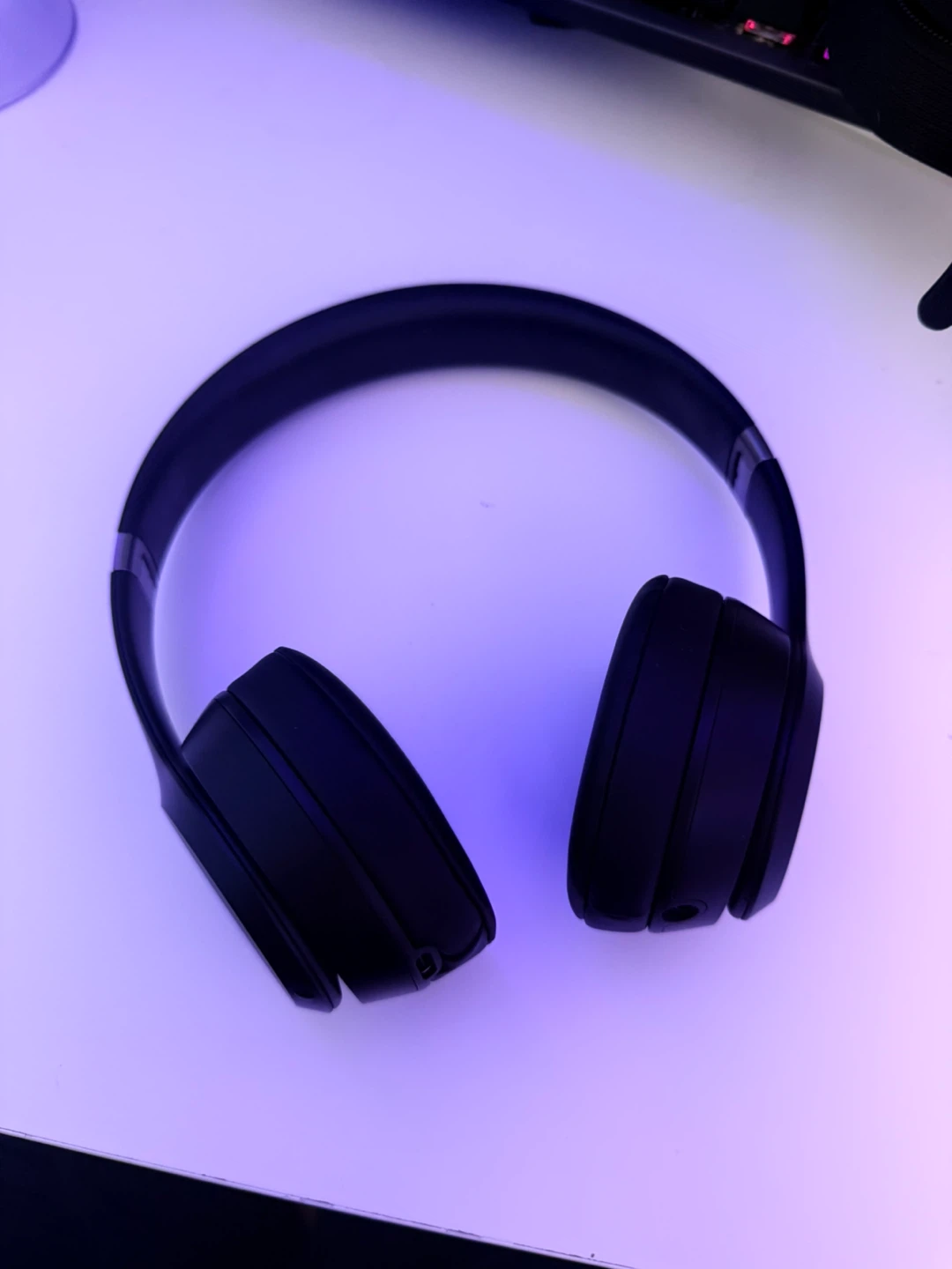 Beats Solo4 Wireless On-Ear Headphones - photo 3