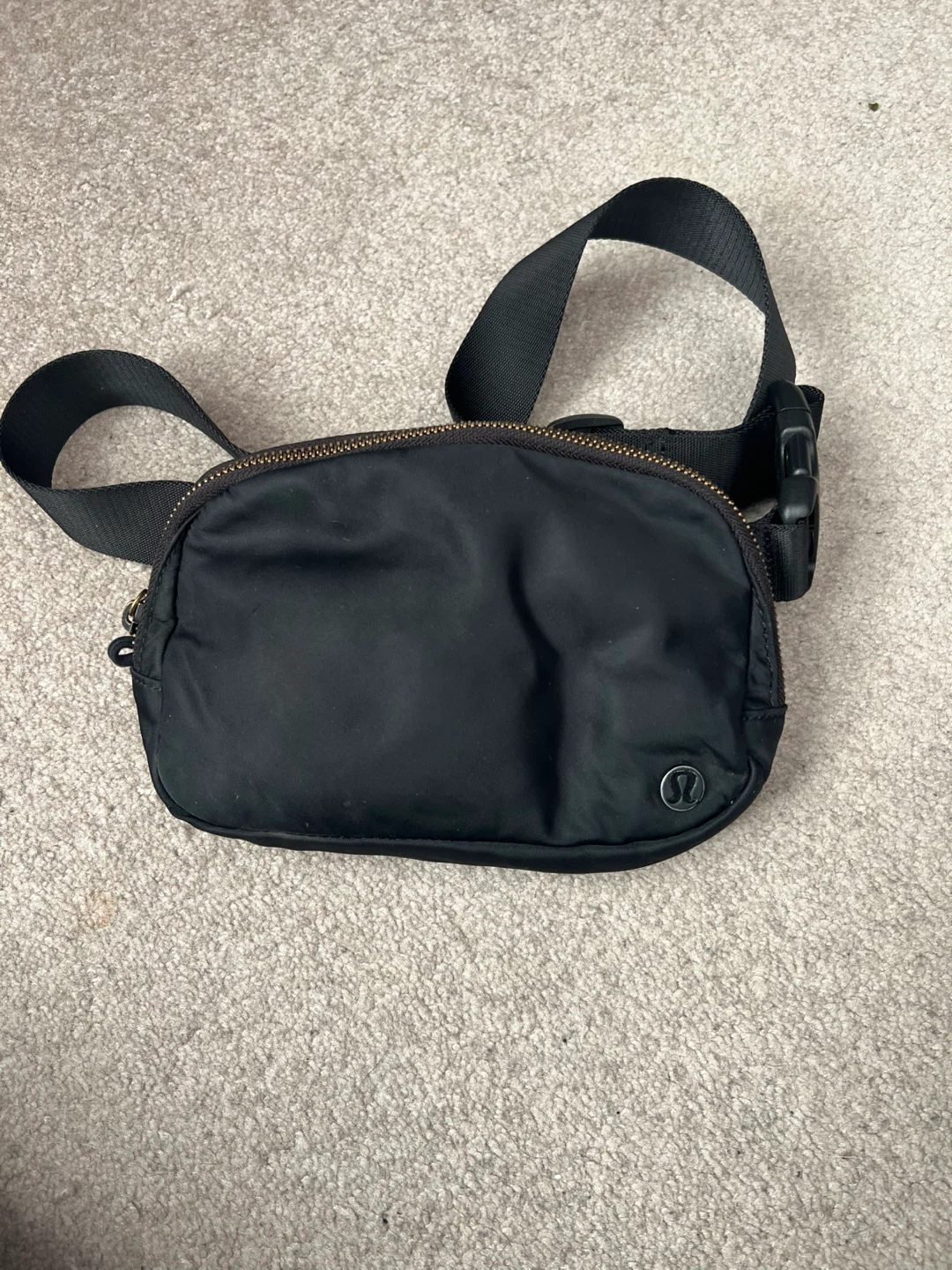 Lululemon Everywhere Belt Bag