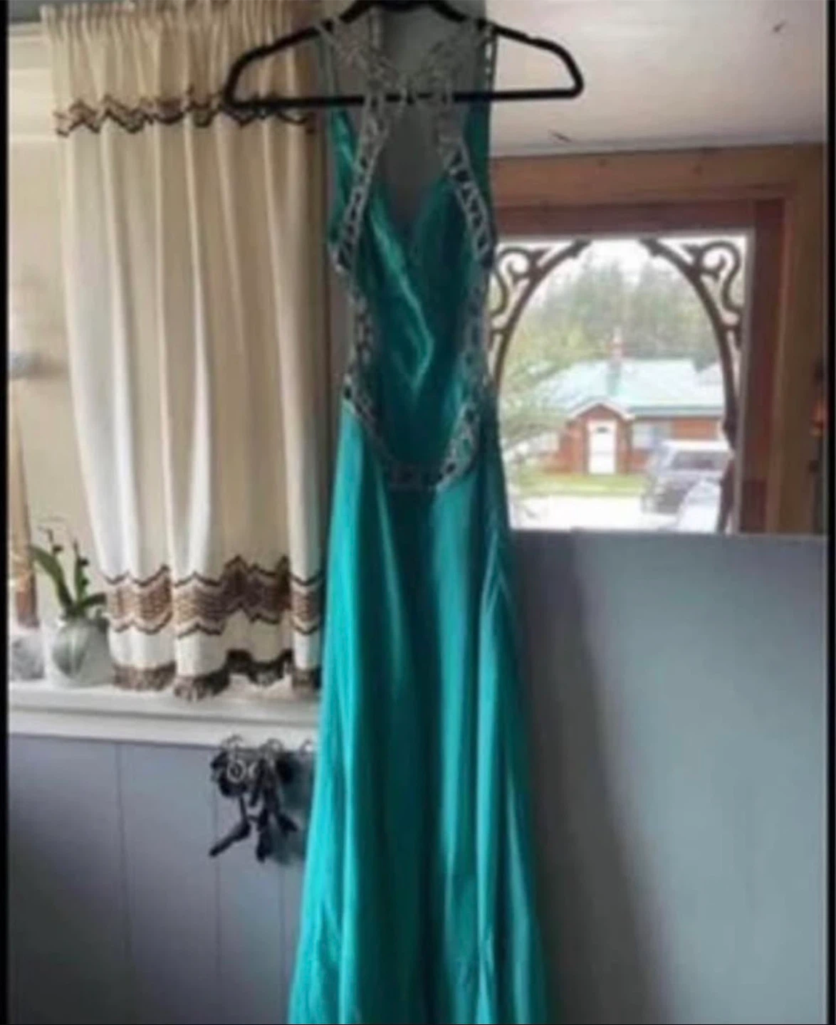 Teal Embellished Backless Formal Dress - photo 4