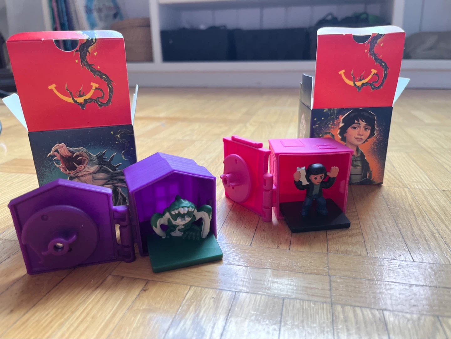 Stranger Things Mystery Box Figurines - photo 2