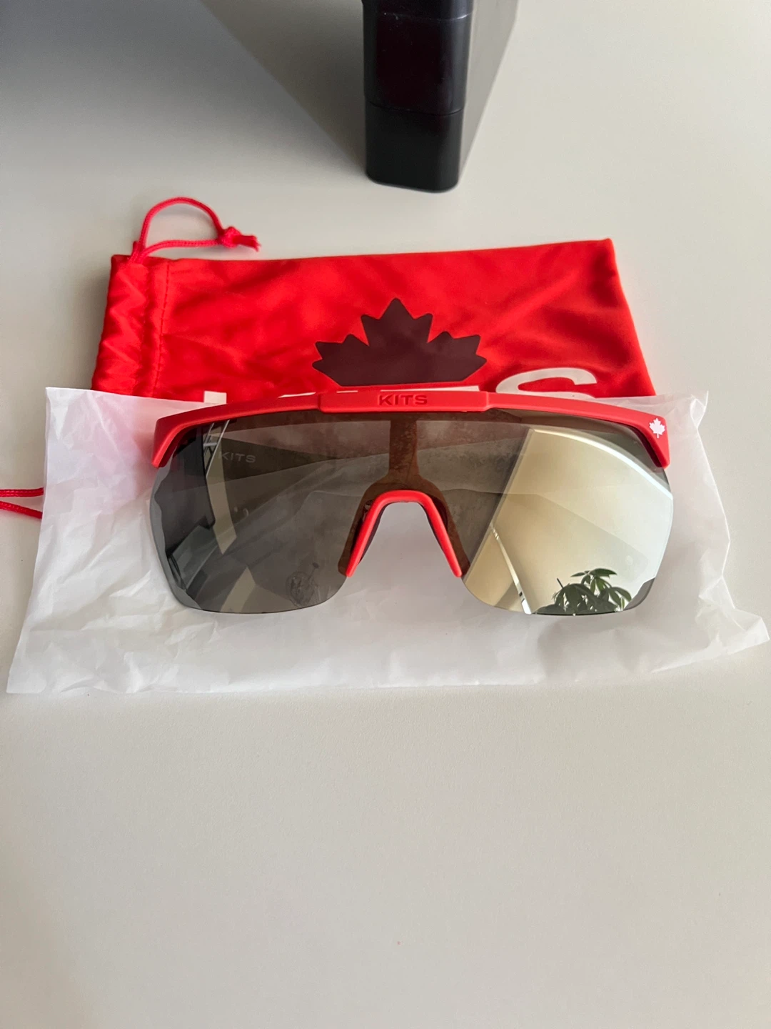 Kits Sunglasses with Red Pouch