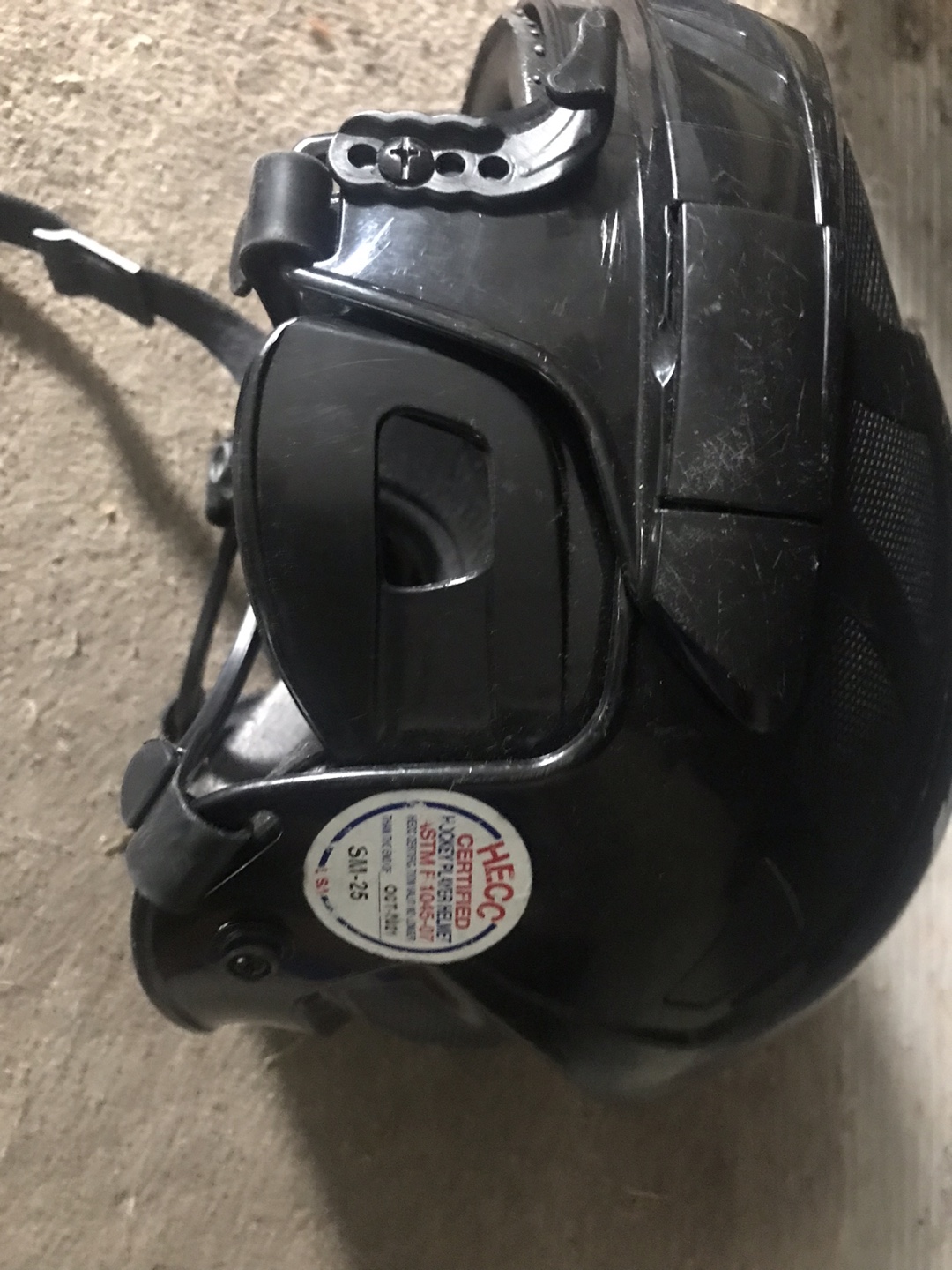 CCM Hockey Helmet - Needs Recertification - photo 2