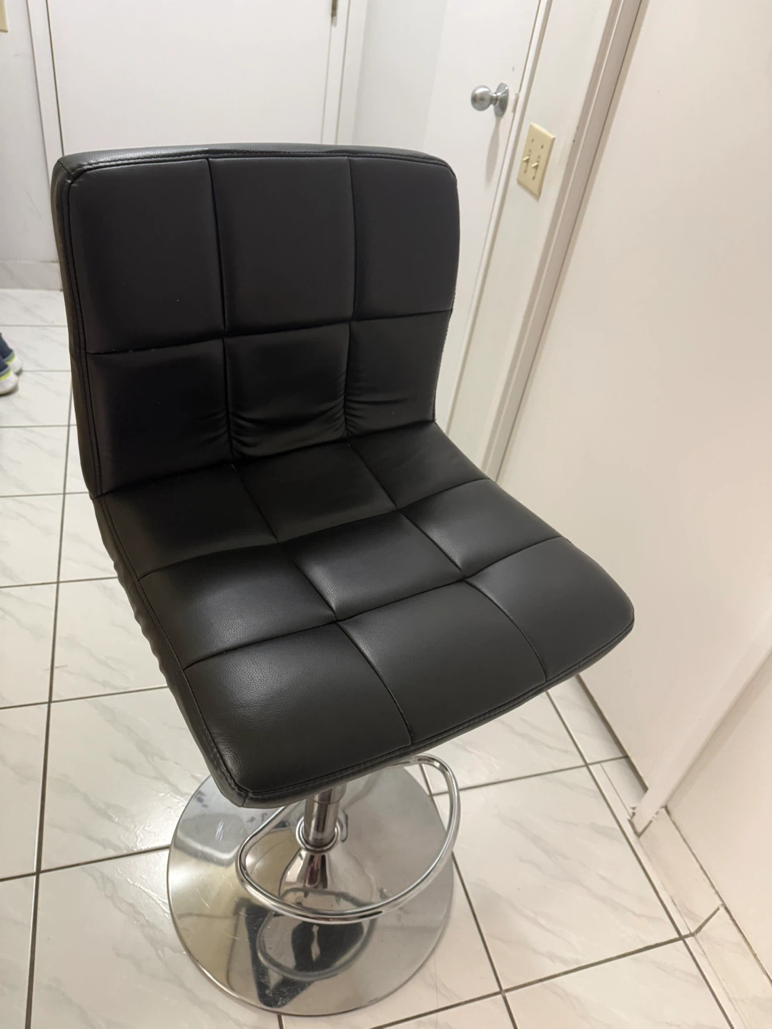 Black adjustable bar stool - photo 5