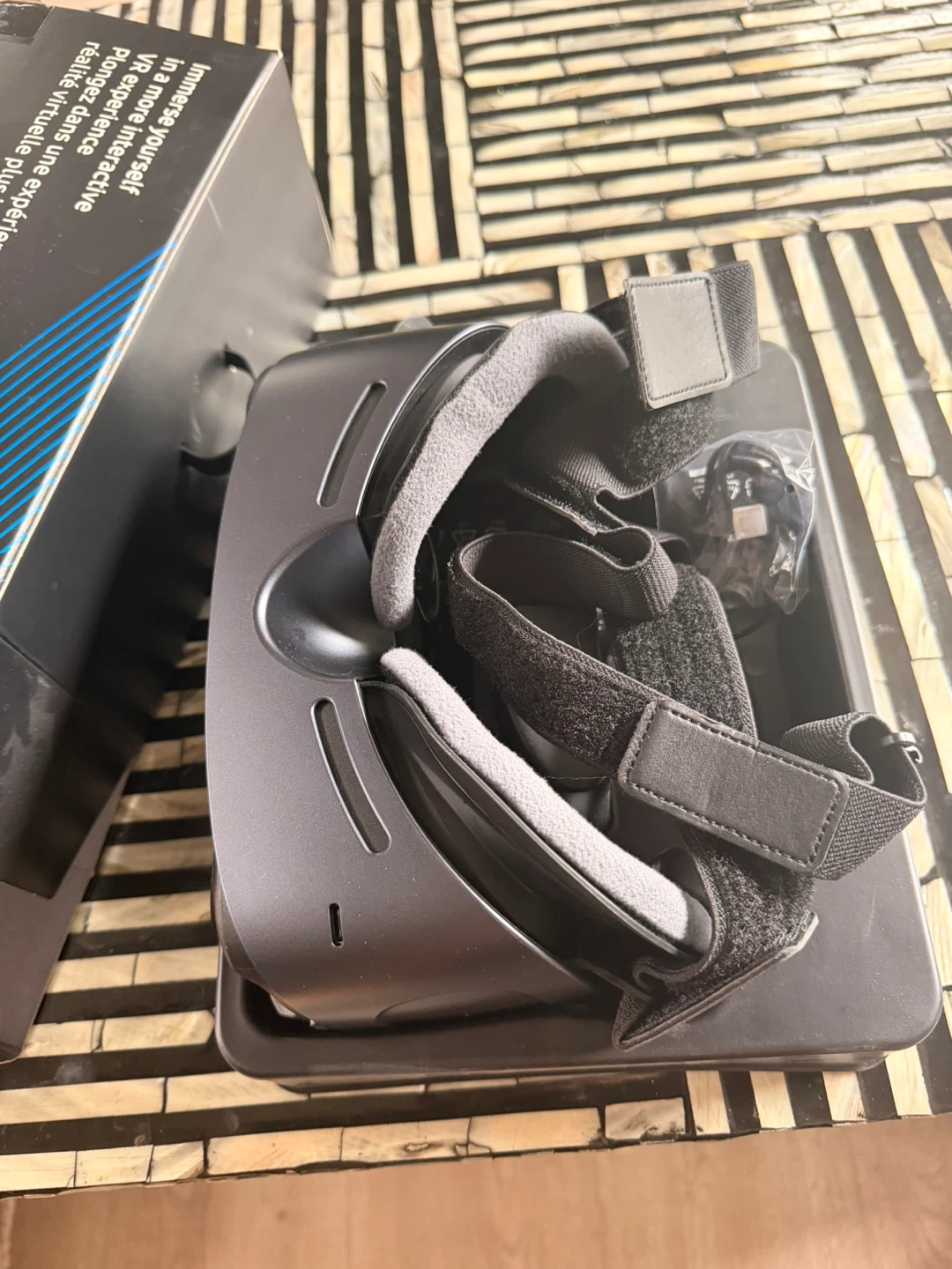 Samsung Gear VR with Controller - photo 2