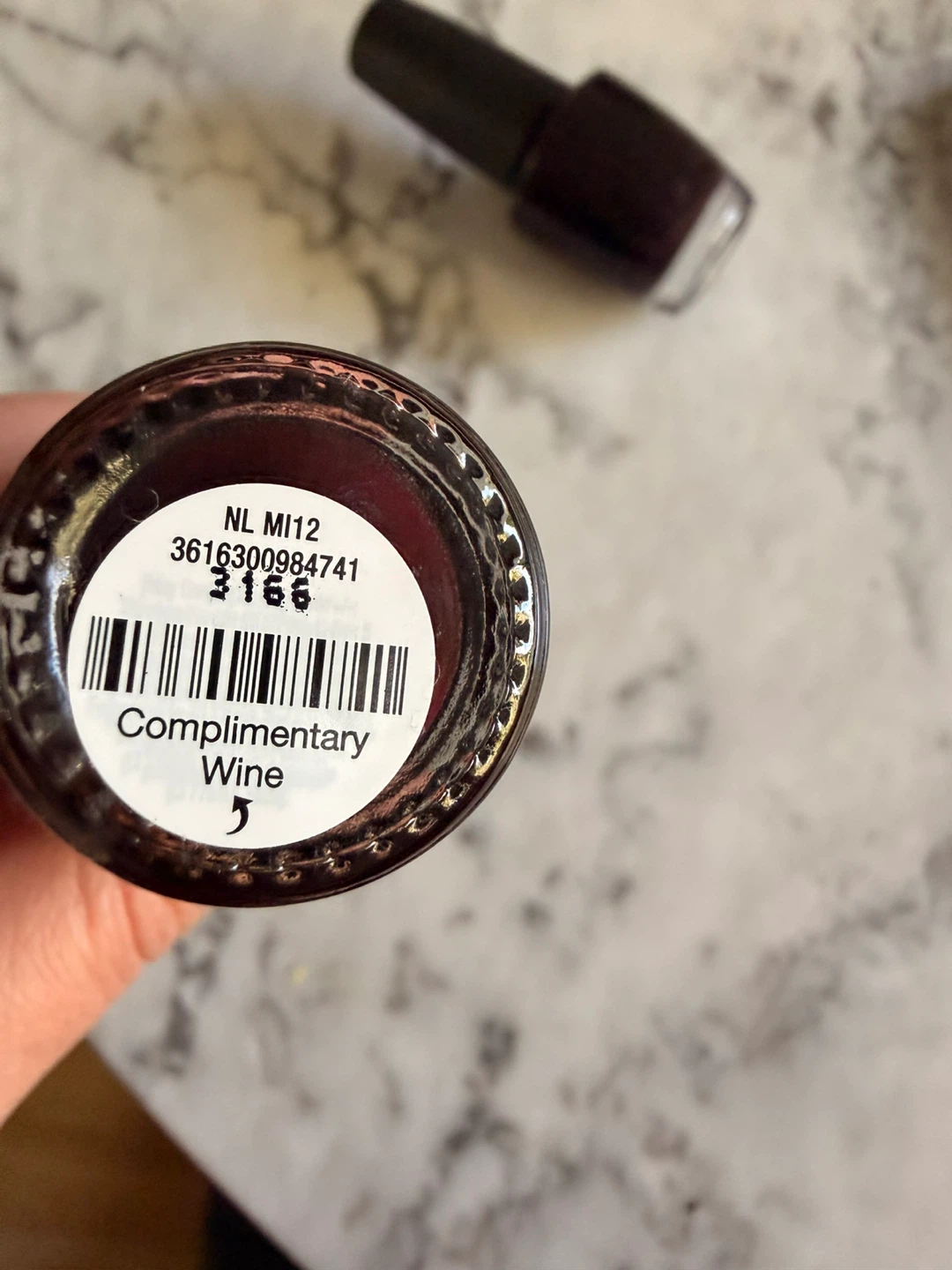 OPI Nail Lacquer - Complimentary Wine & Lincoln Park After Dark - photo 4
