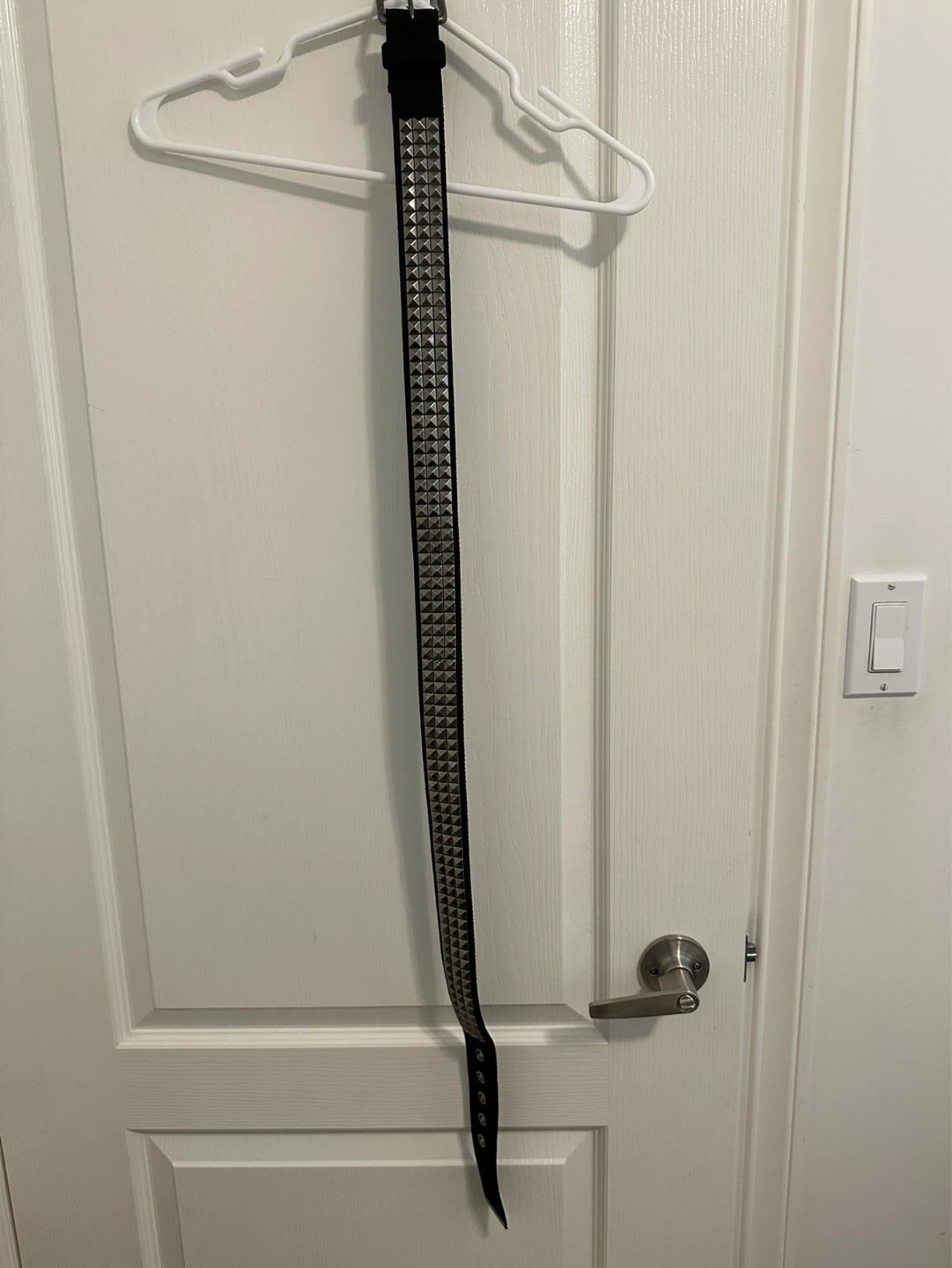 Black studded belt - Large