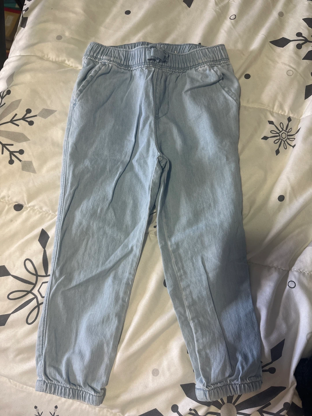 The Children's Place Light Wash Denim Pants Size 5T