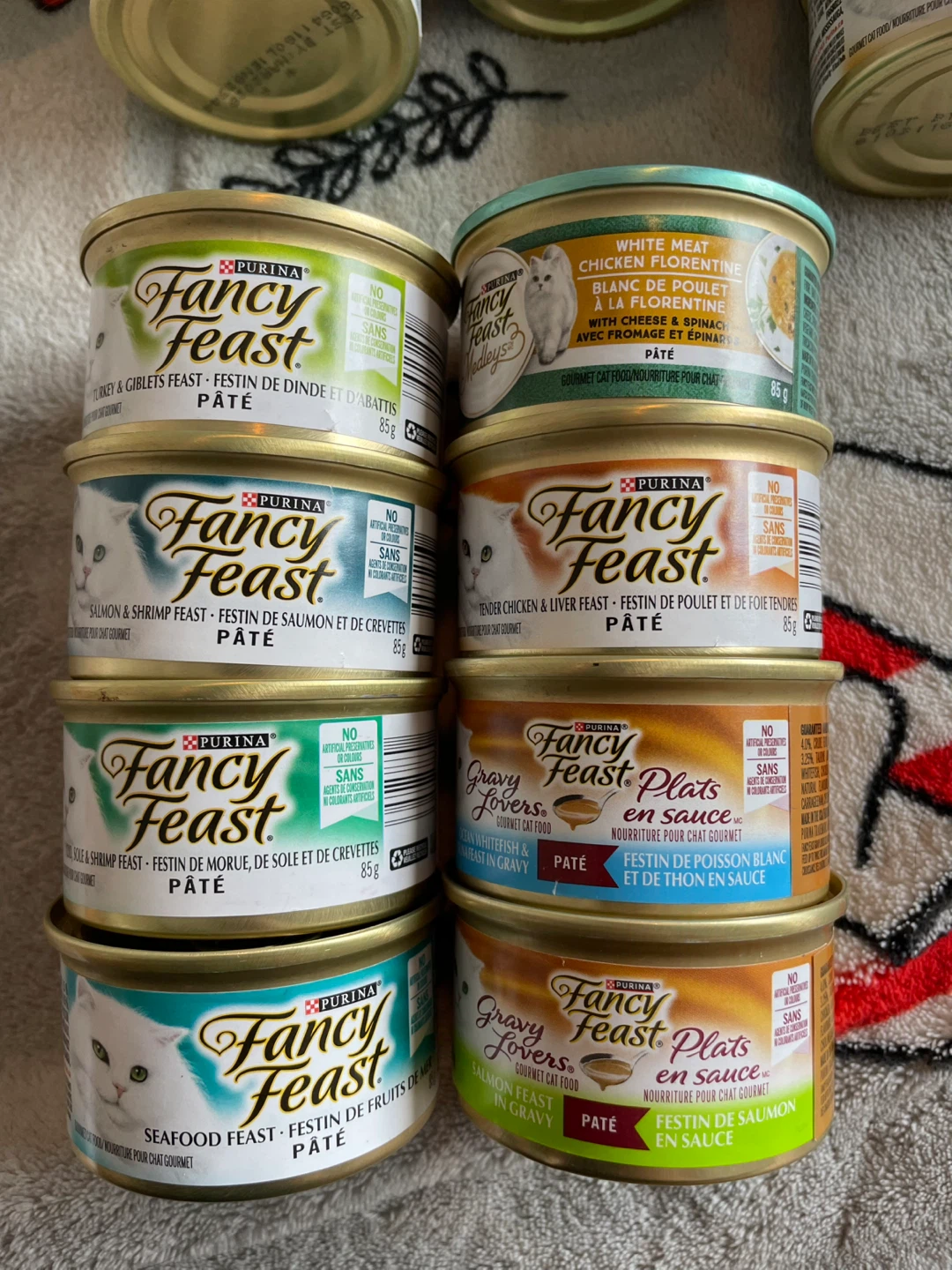 37 Cans Fancy Feast Wet Cat Food Lot - photo 2