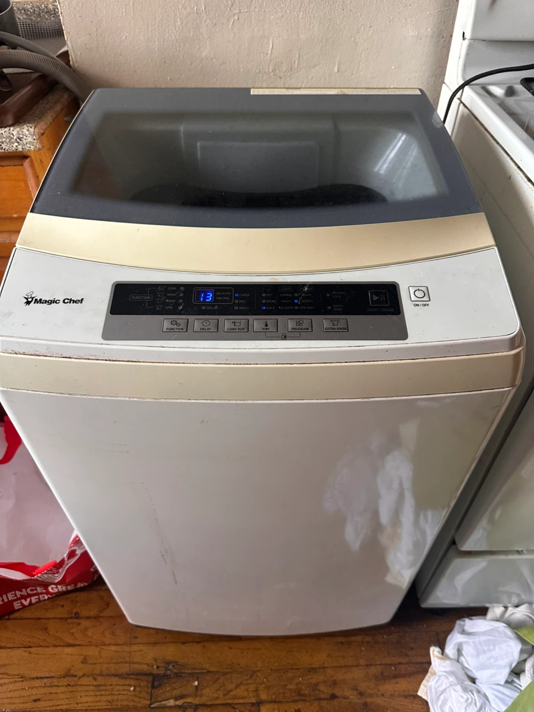 Magic Chef Washing Machine - photo 2