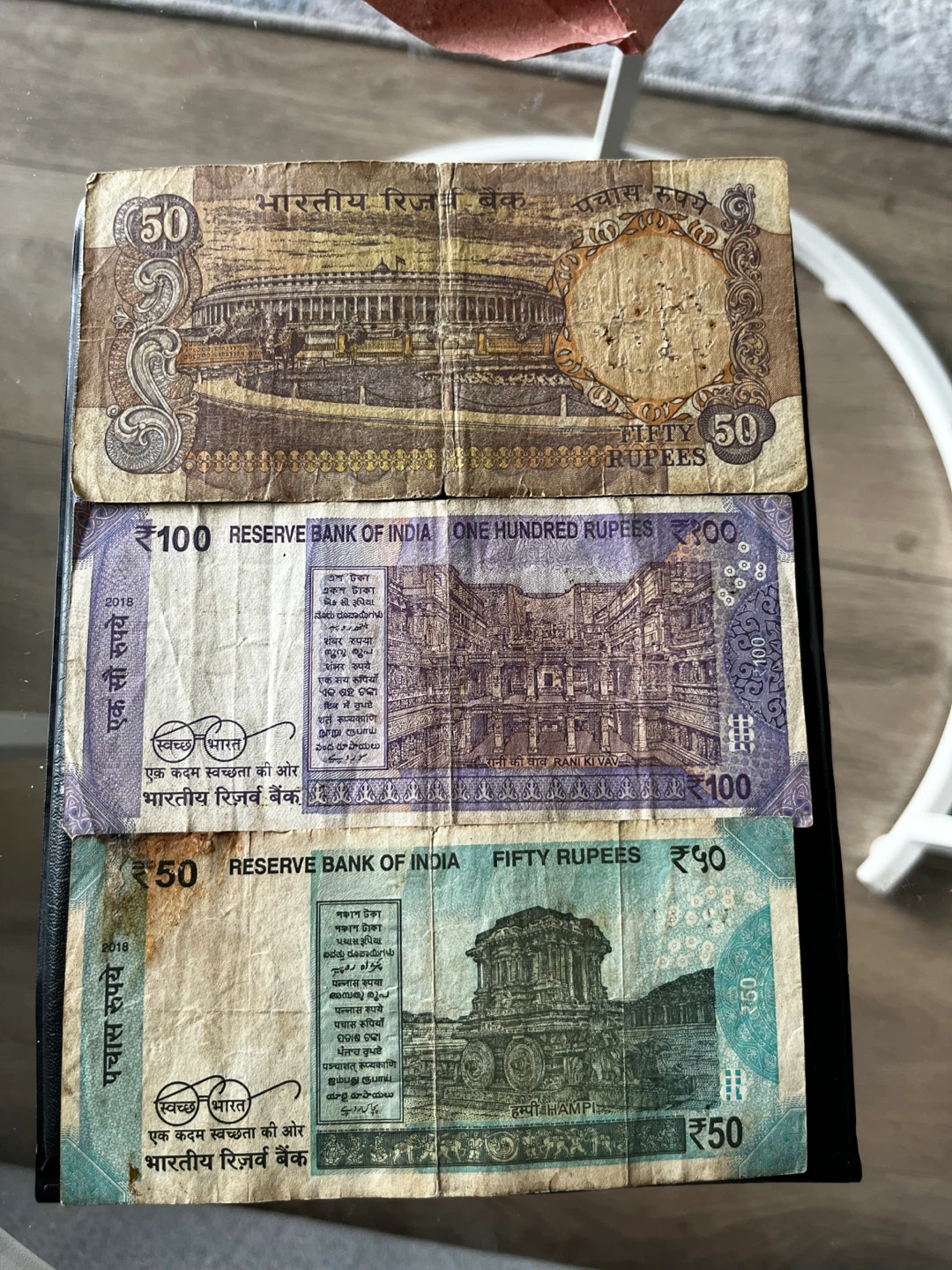 Indian Rupee Banknotes - 50, 100, 50 Rupees - photo 2