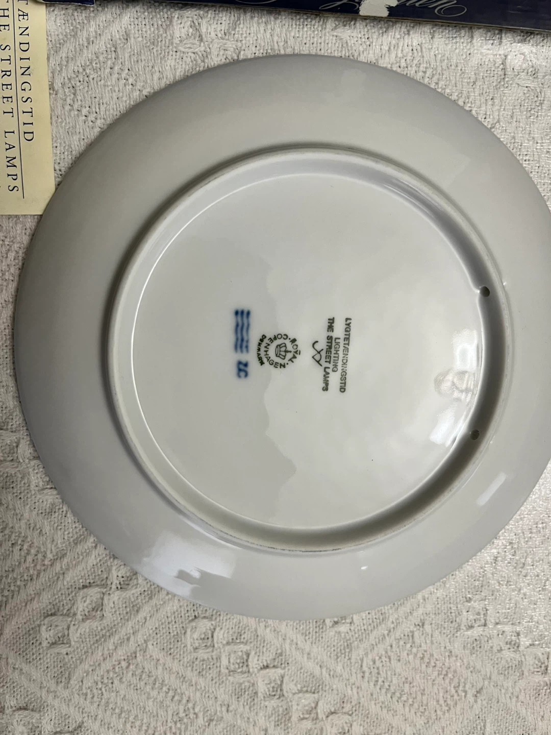 Royal Copenhagen Christmas Plate 1996 - photo 2