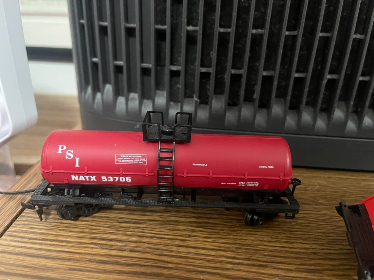 Model Train Cars (PSI, Dominion, CN Caboose) - photo 2