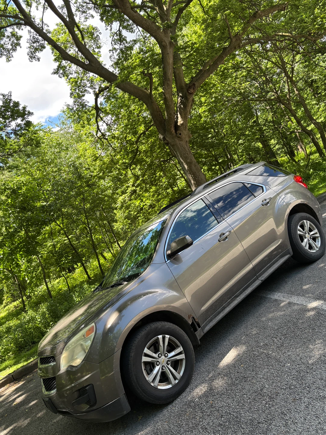 Used Chevrolet Equinox LT SUV - photo 3