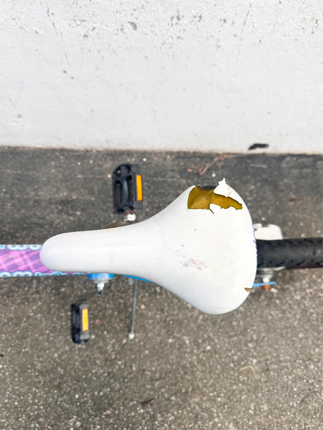 Girls bike 20in - photo 2