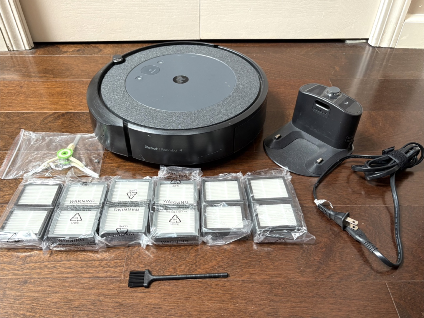 iRobot Roomba i4