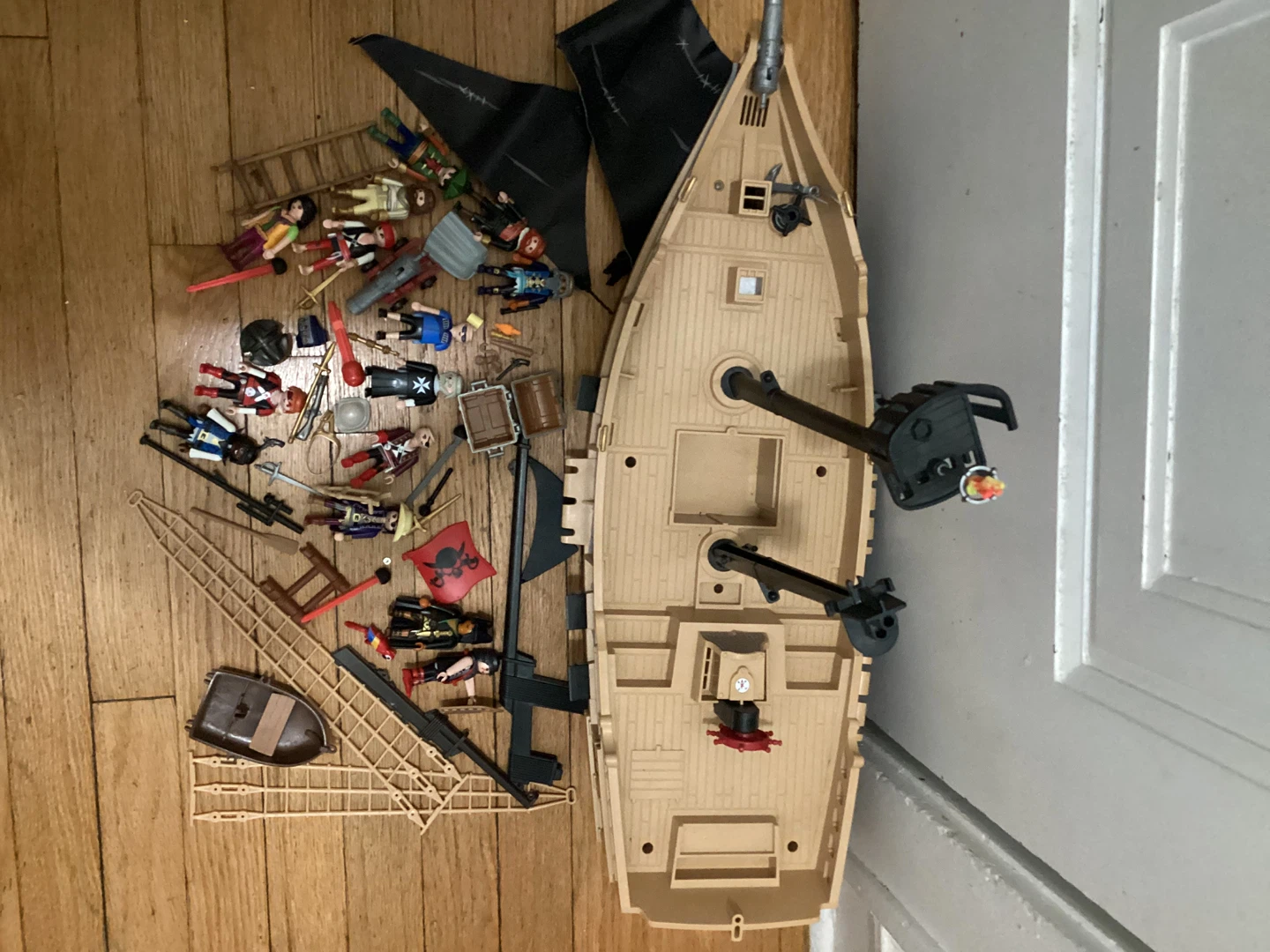 Rare Retro Playmobil Pirate Ship with Figures and Accessories - photo 2