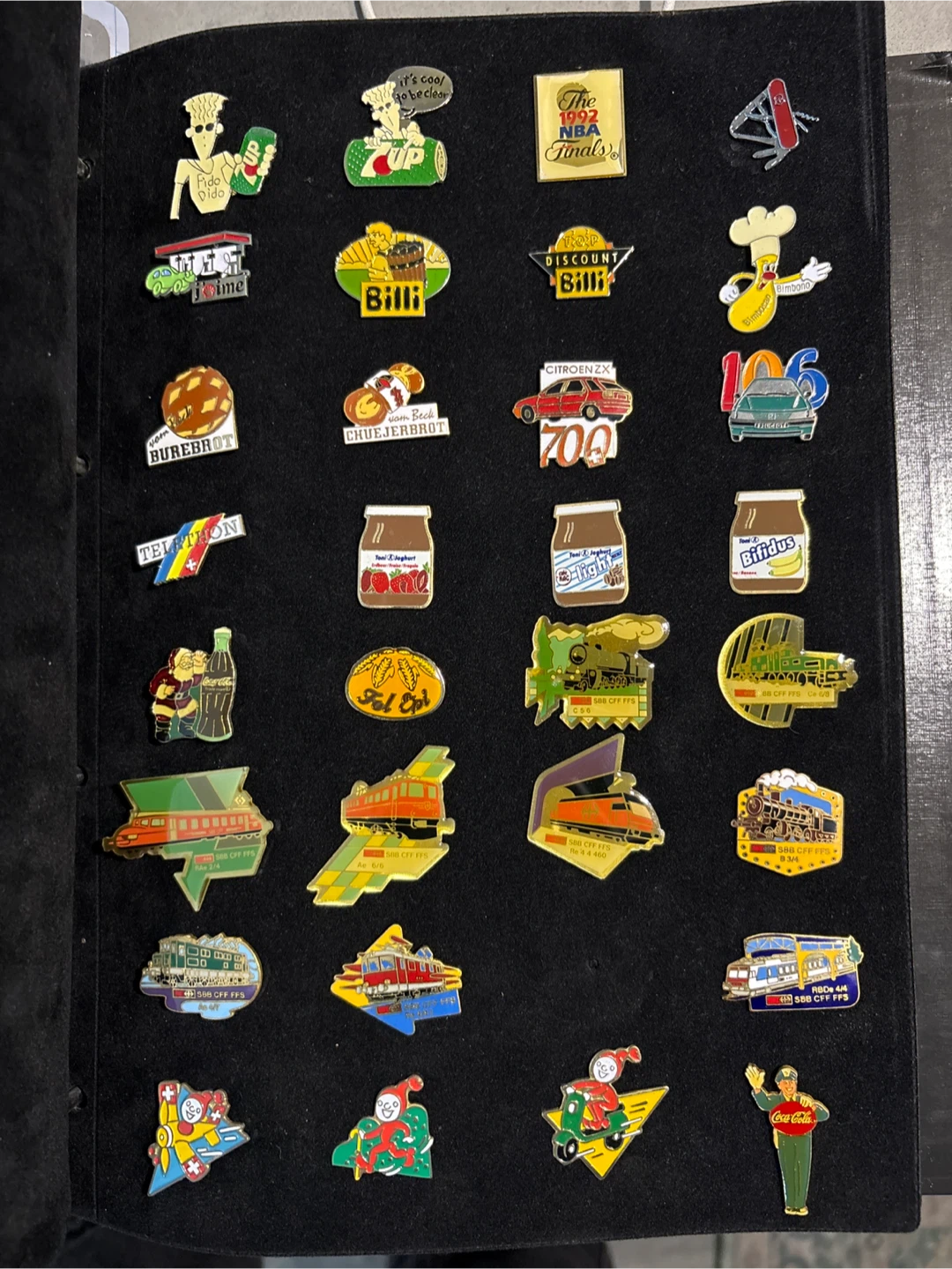 Collection of assorted enamel pins - photo 2
