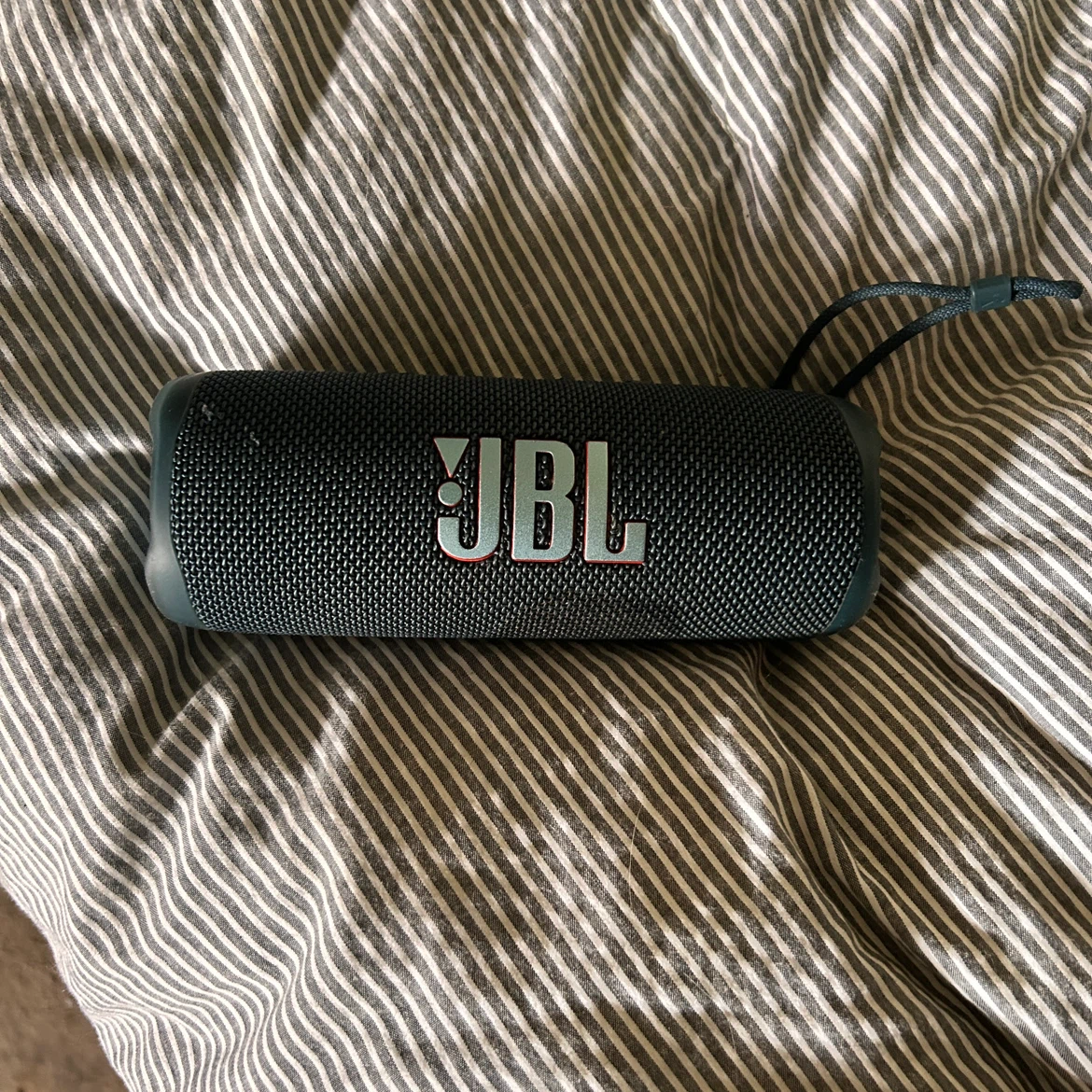 JBL Flip 6 Portable Waterproof Bluetooth Speaker