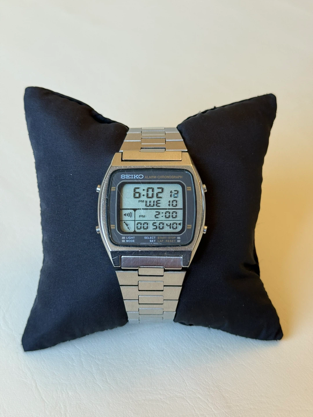 Vintage Seiko Men’s Watch A714 “Running Man” Digital Watch