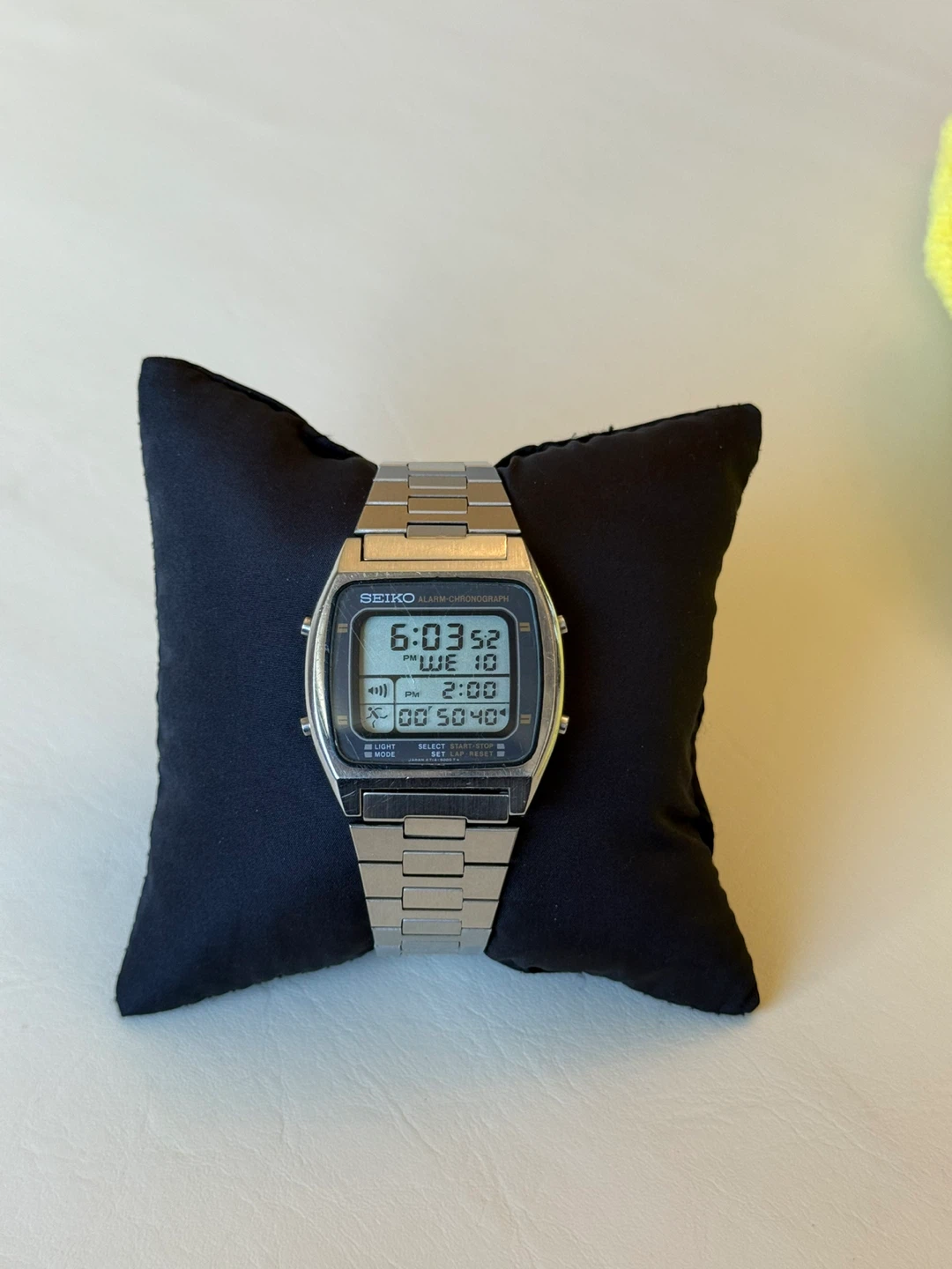 Vintage Seiko Men’s Watch A714 “Running Man” Digital Watch - photo 3