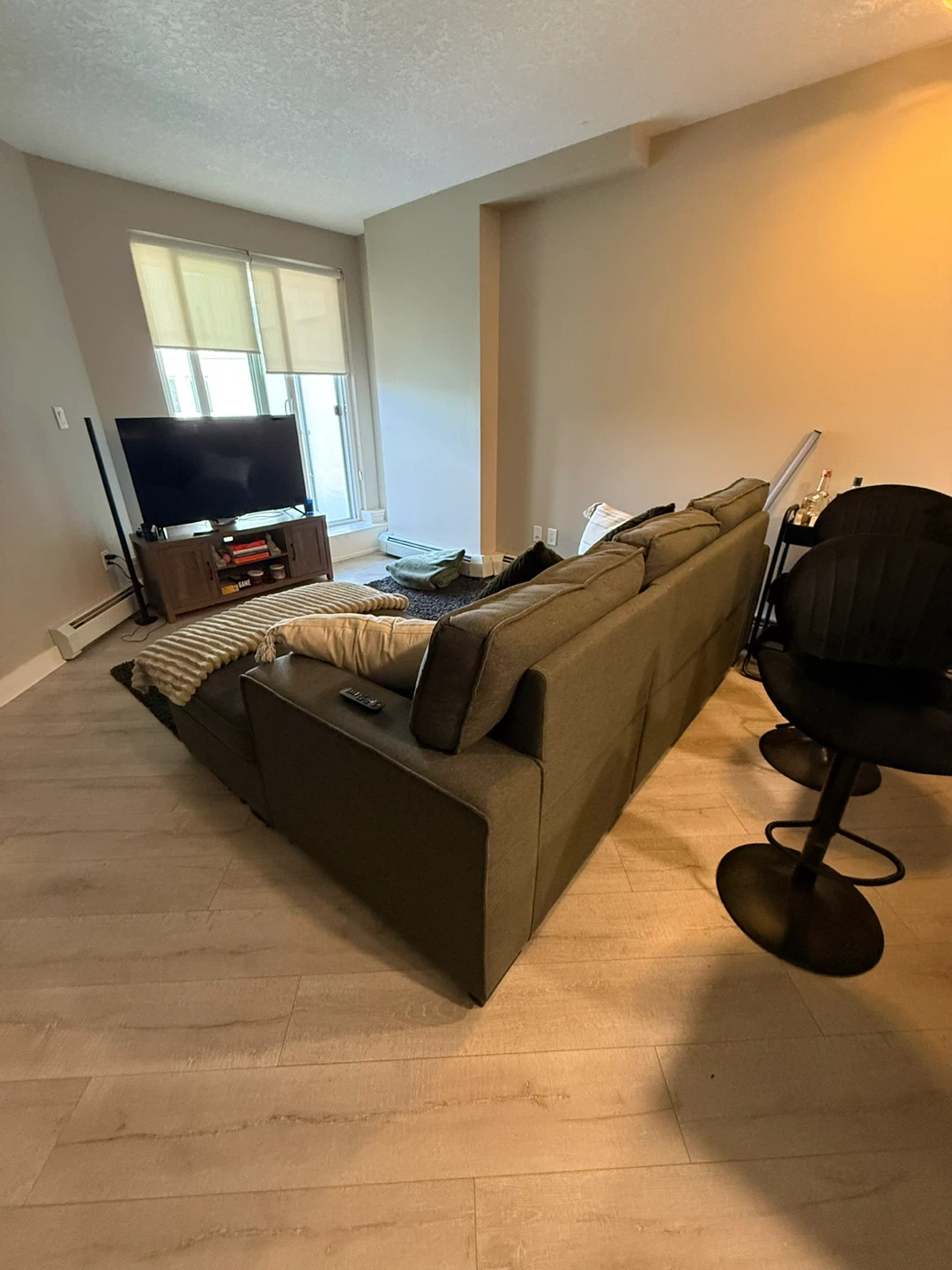Grey Dark L Couch/ Pull out Couch