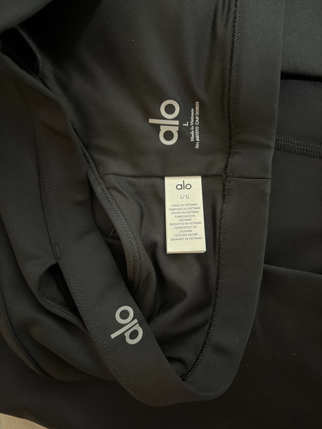 Alo Yoga Black Sports Bra and Bike Shorts Set - Size M/L - photo 3