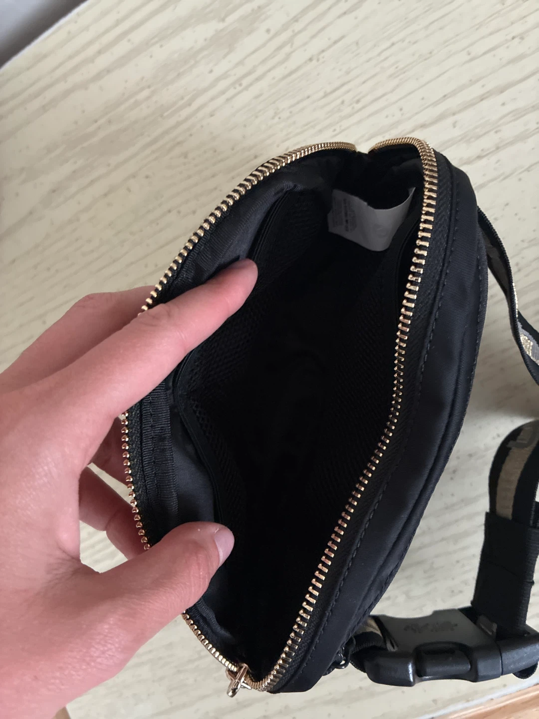 Lululemon Everywhere Belt Bag - Black - photo 3