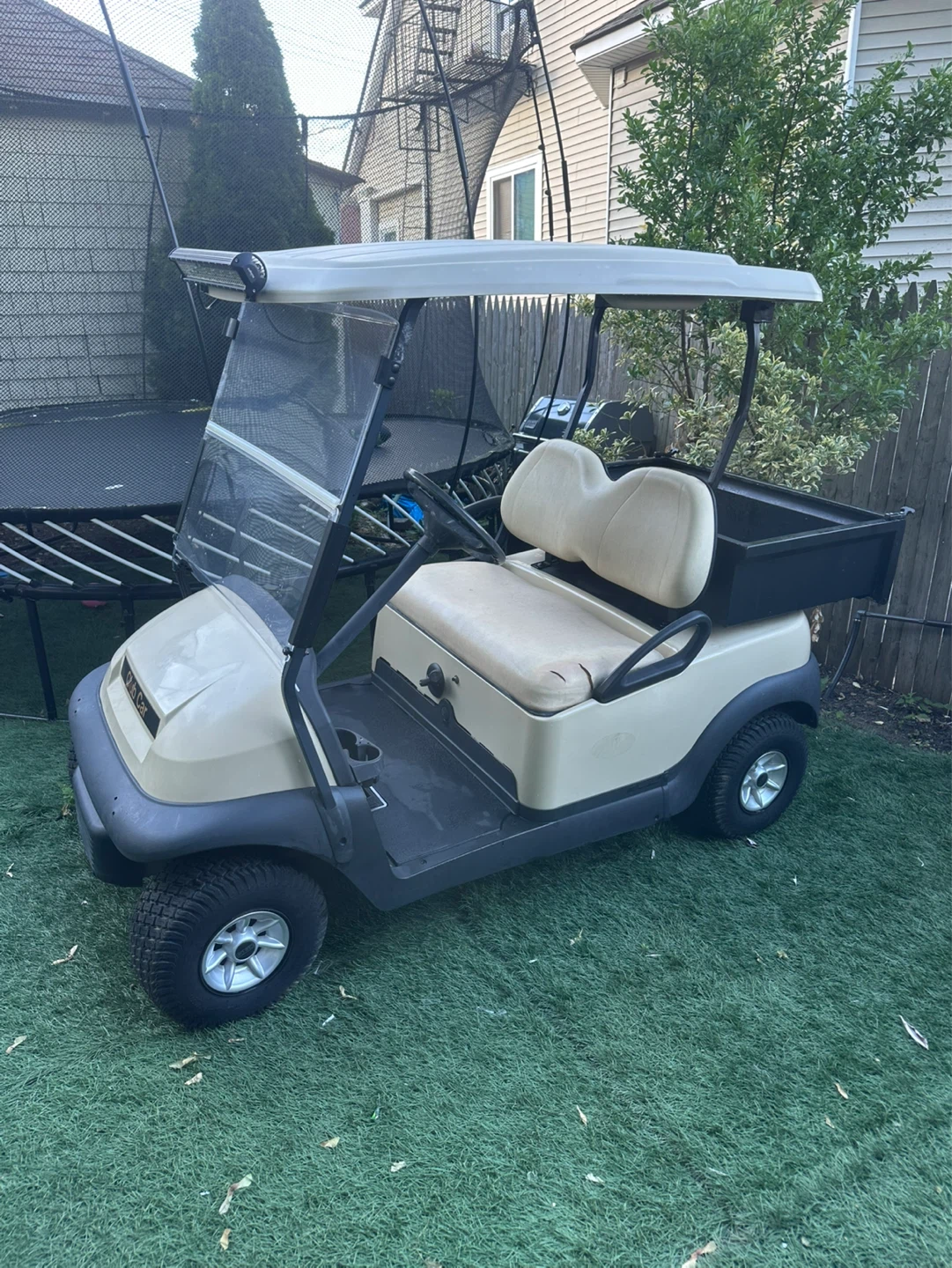 2004 precedent Club Car Golf Cart