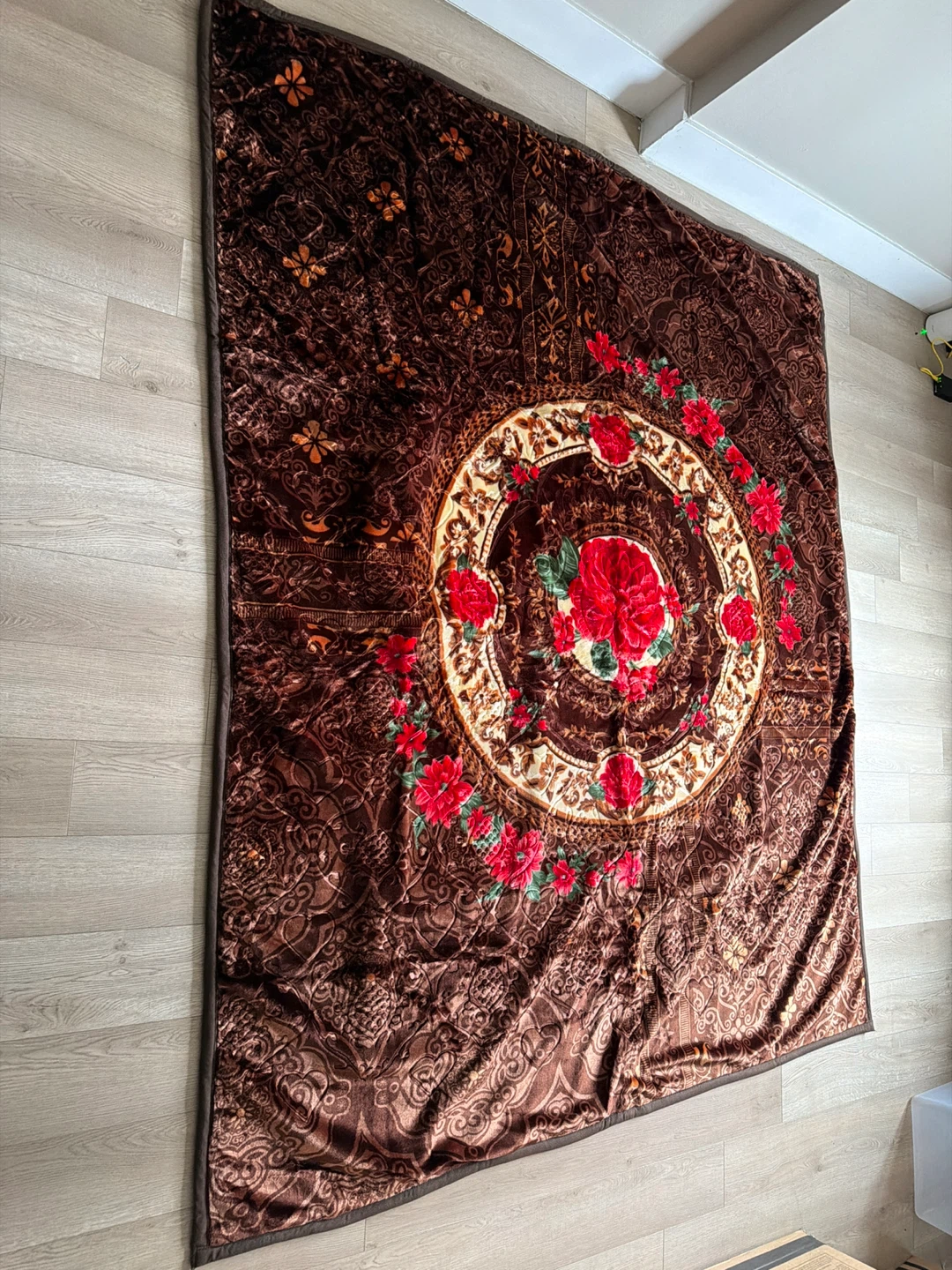 Brown Floral Blanket Set with Slippers - photo 4