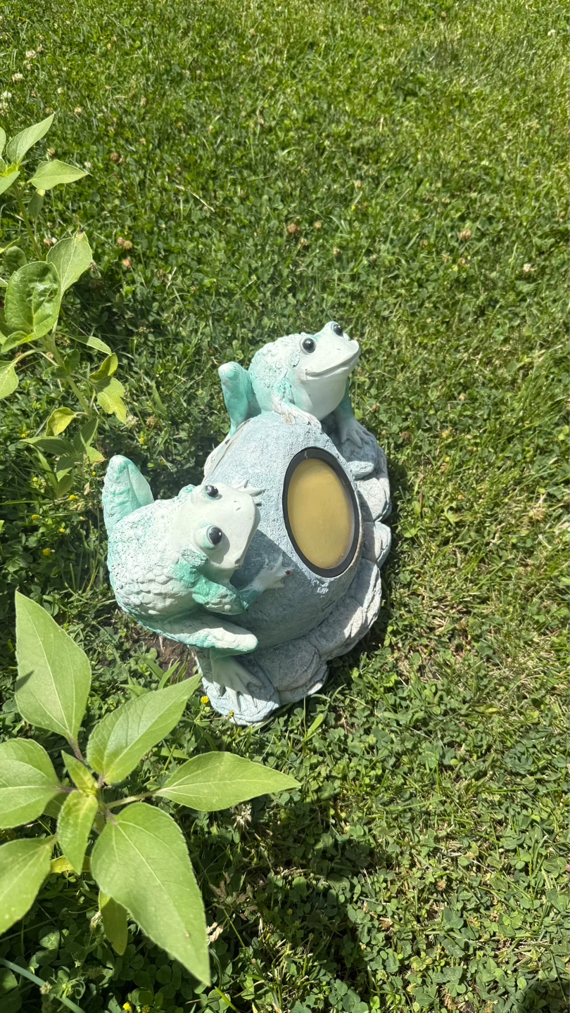 Frog Garden Statue - photo 2