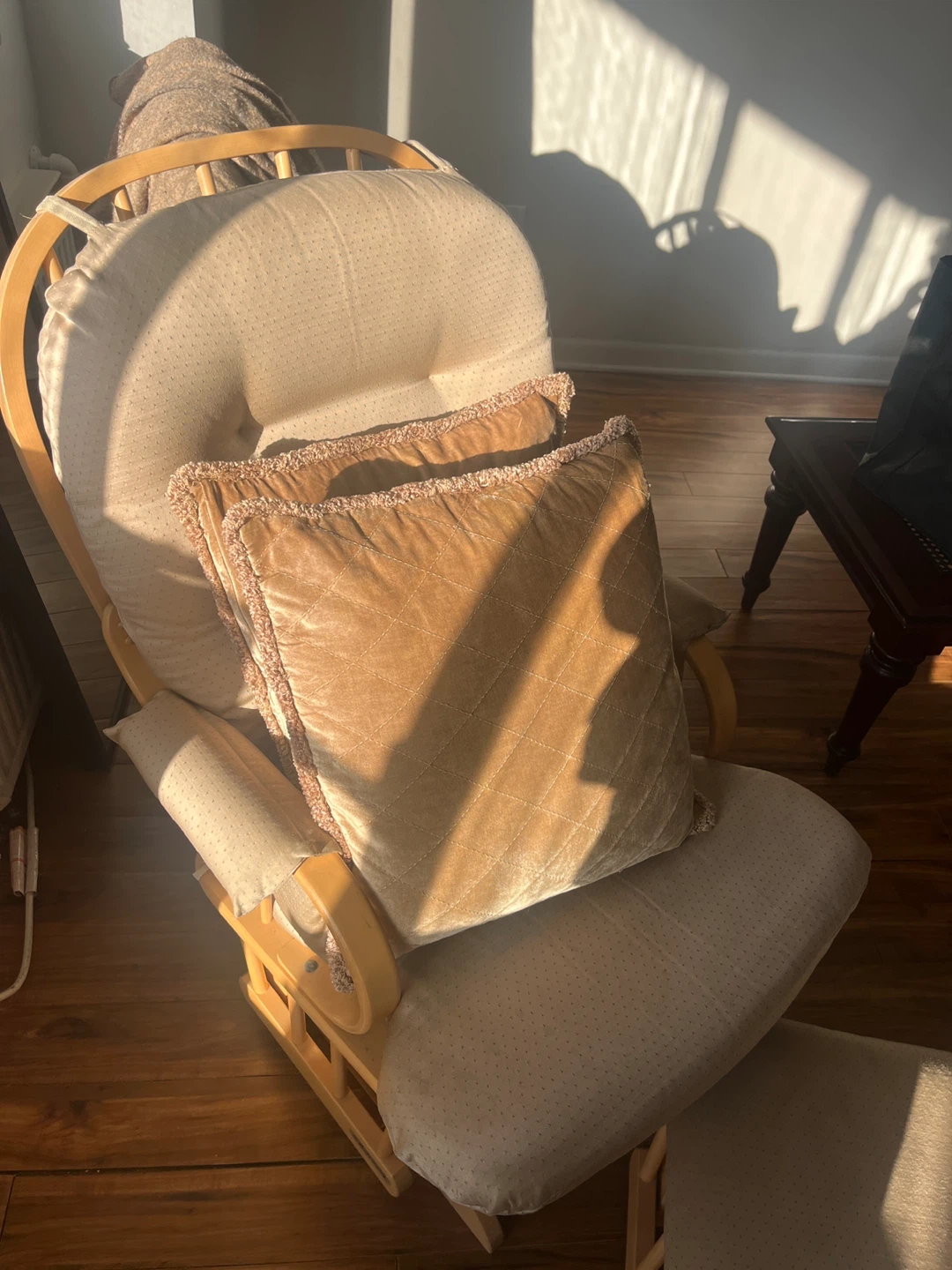 Wooden Glider Rocking Chair with Ottoman - photo 2