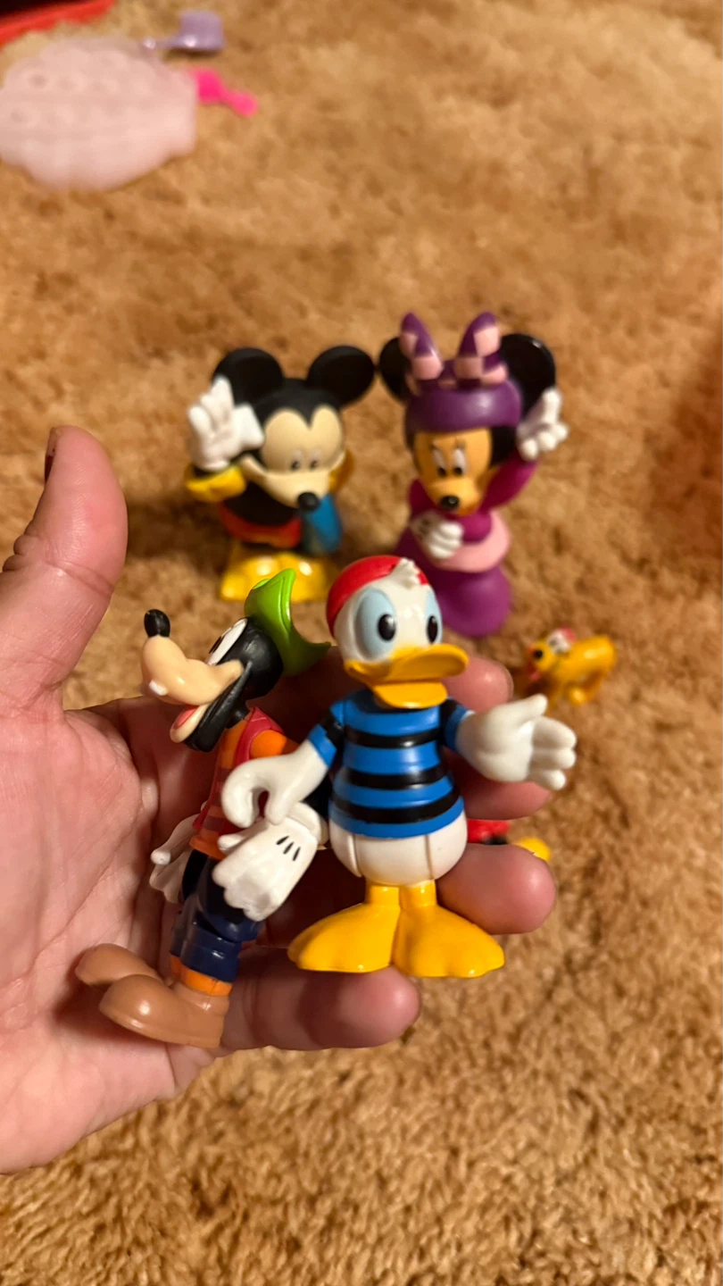 Disney  Figurines Mickey, Minnie, Pluto, Donald, Goofy set $10 - photo 5