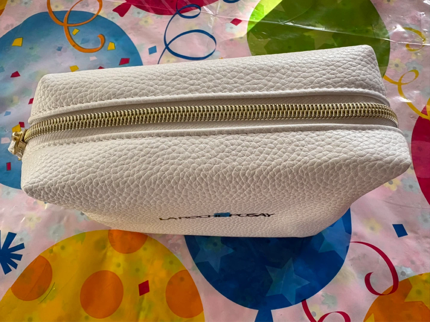 A New La Roche-Posay White Cosmetic Bag - photo 4