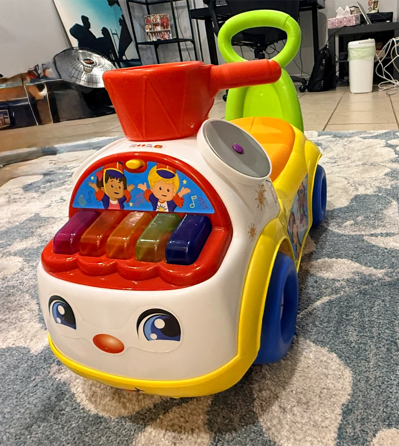 Fisher-Price Little People Music Parade Ride-On - photo 2