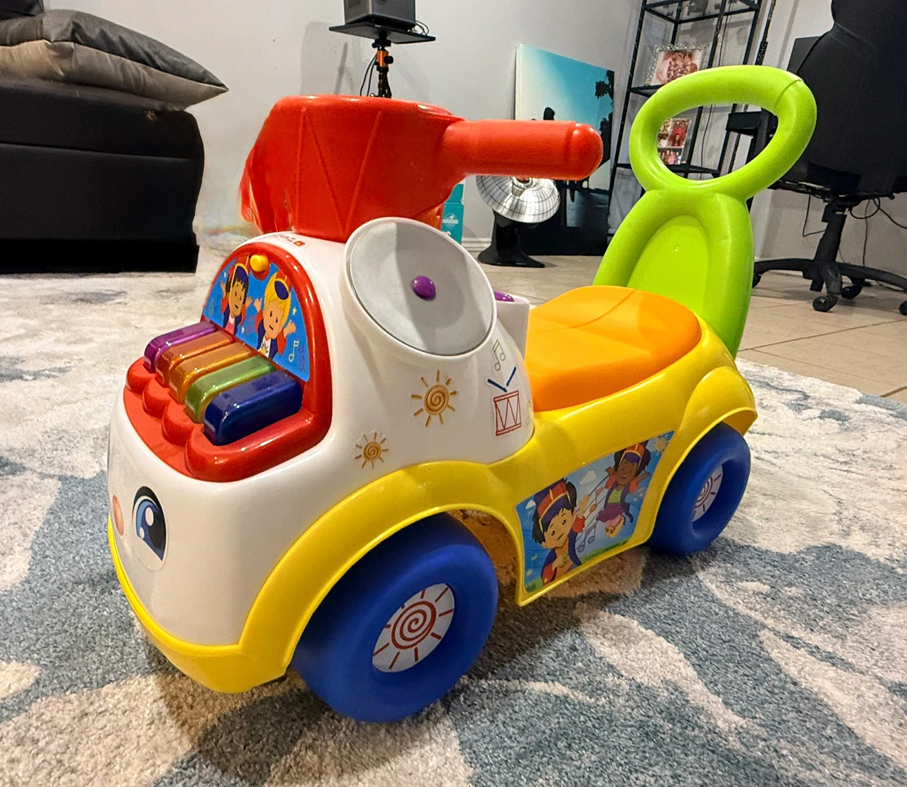 Fisher-Price Little People Music Parade Ride-On - photo 3