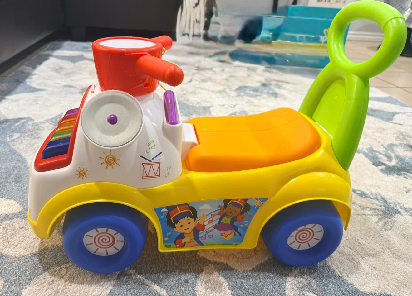 Fisher-Price Little People Music Parade Ride-On - photo 4