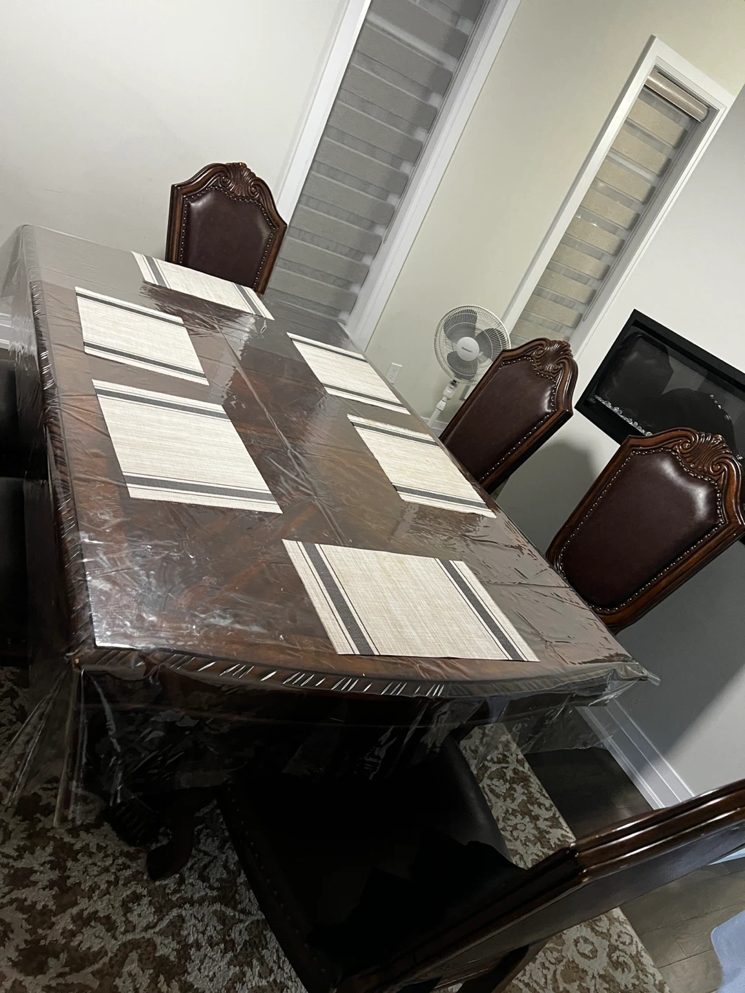 moving sale, Traditional Dining Table and Chairs Set