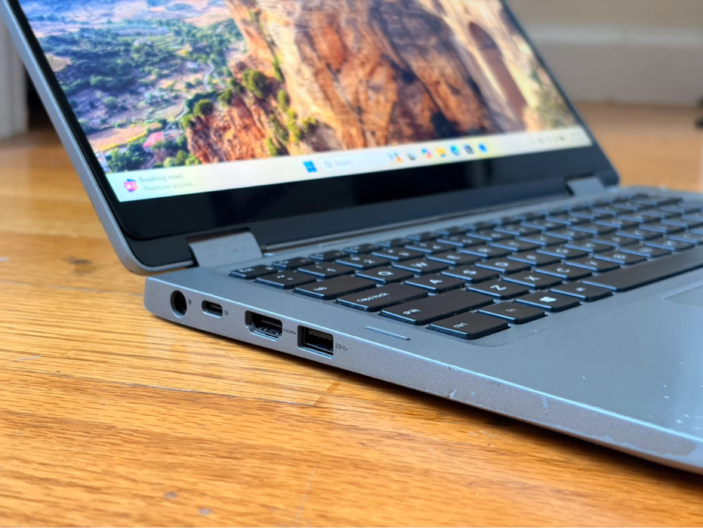 HP latitude 5310 2-in-1 Laptop — i5-10th Gen / 8GB / 256GB - photo 3