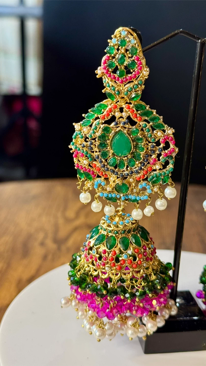 Stunning Gold Jhumka Earrings with Green Stones & Pearls - photo 3