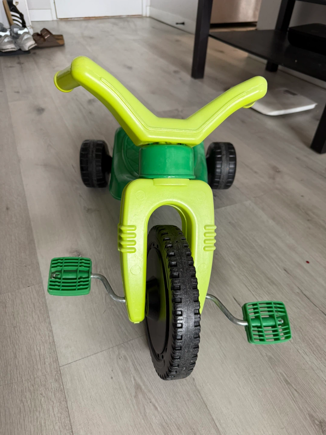 Plastic Tricycle / Ride-On Trike  (Great Condition)